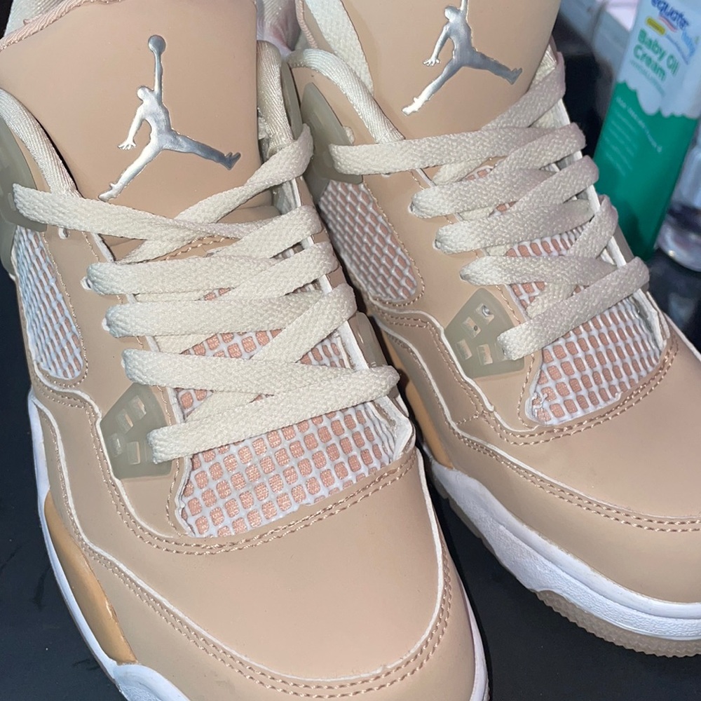 Jordan 4 Shimmer Retro